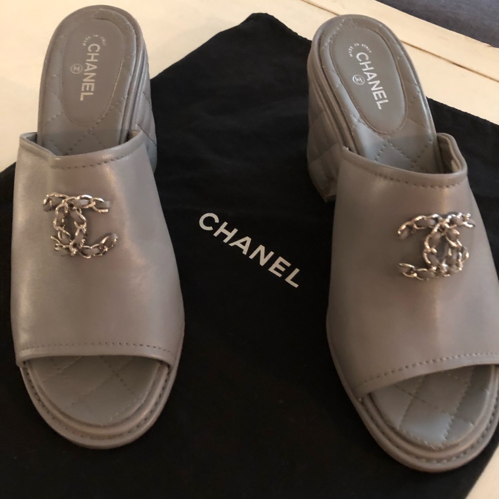 Chanel slip on wedges with chain CC logo!!
